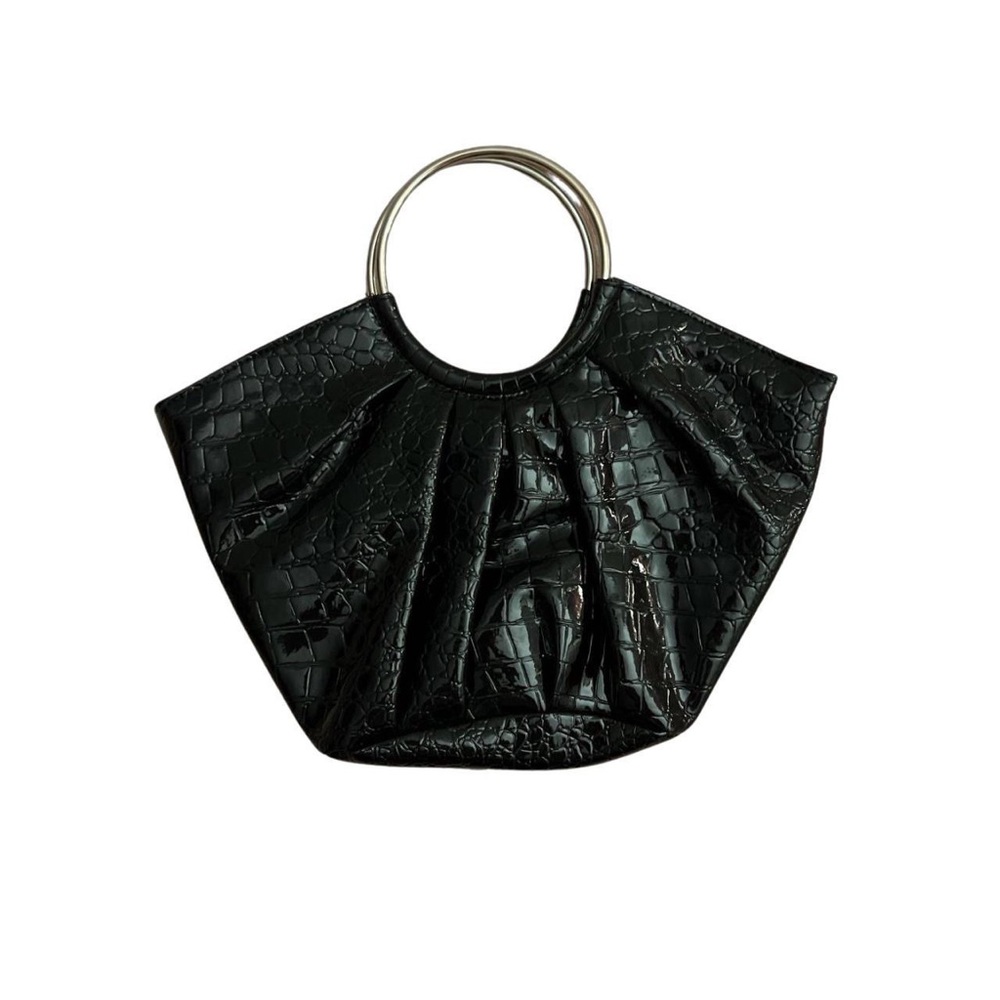 gorgeous black crocodile print ring bag 🖤